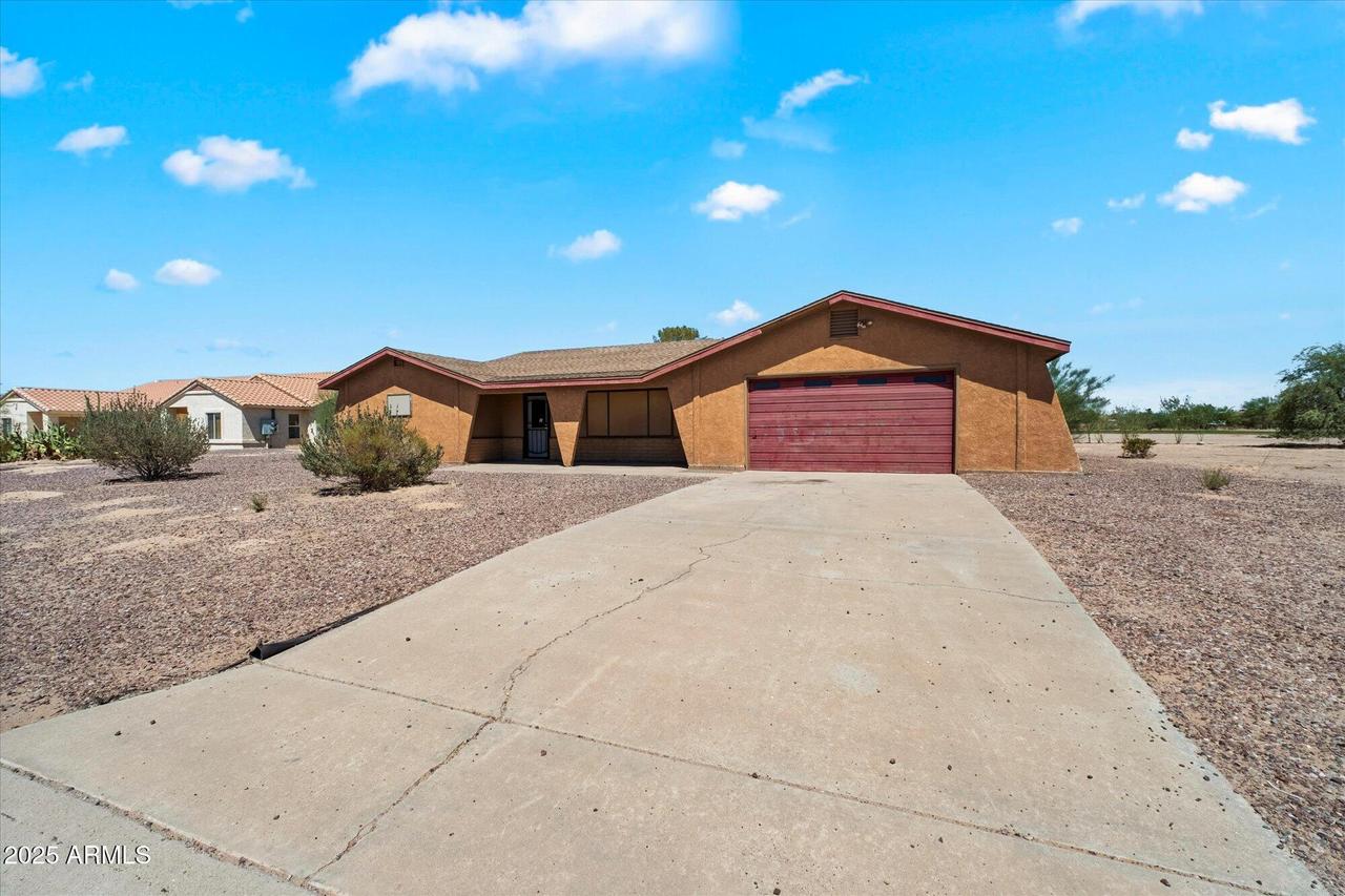 15047 S Moon Valley Rd., Arizona City, AZ 85123