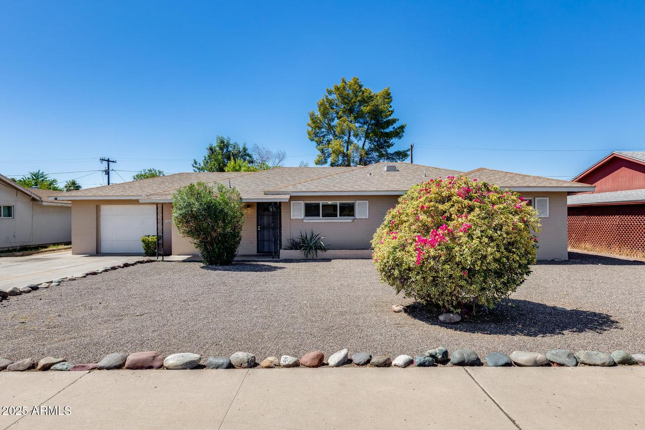 1427 W 1st Pl., Mesa, AZ 85201