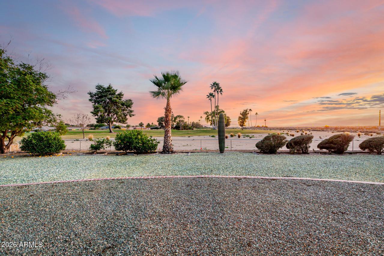 11049 W Crestbrook Dr., Sun City, AZ 85351