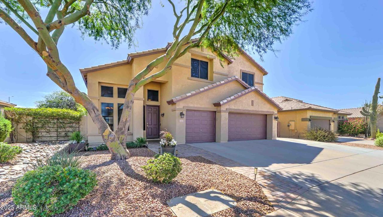 1043 S Canfield St., Mesa, AZ 85208