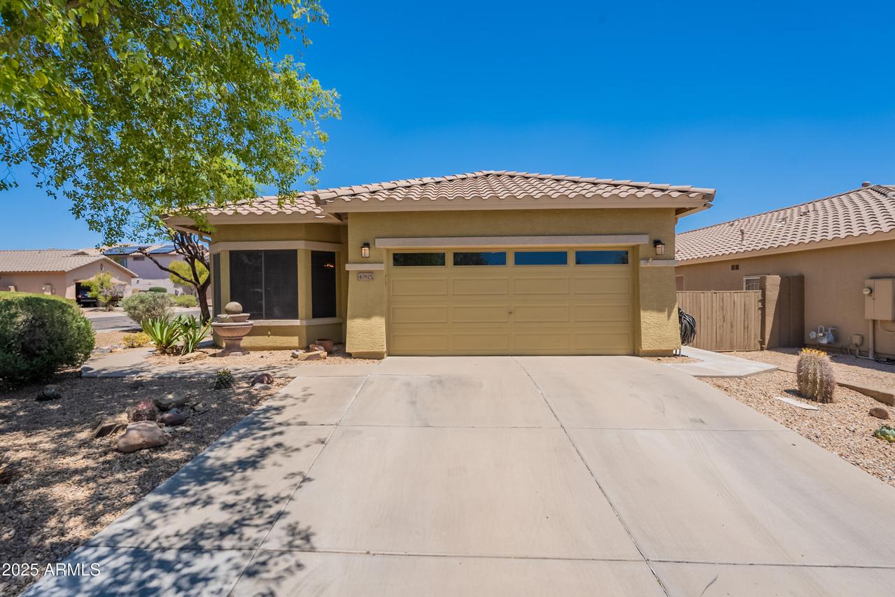40925 N Hearst Dr., Anthem, AZ 85086