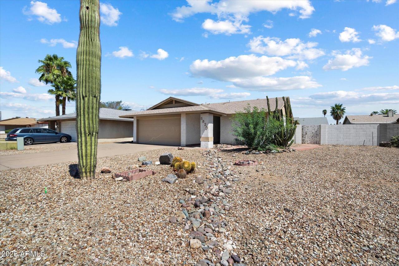 5820 W Grovers Ave., Glendale, AZ 85308