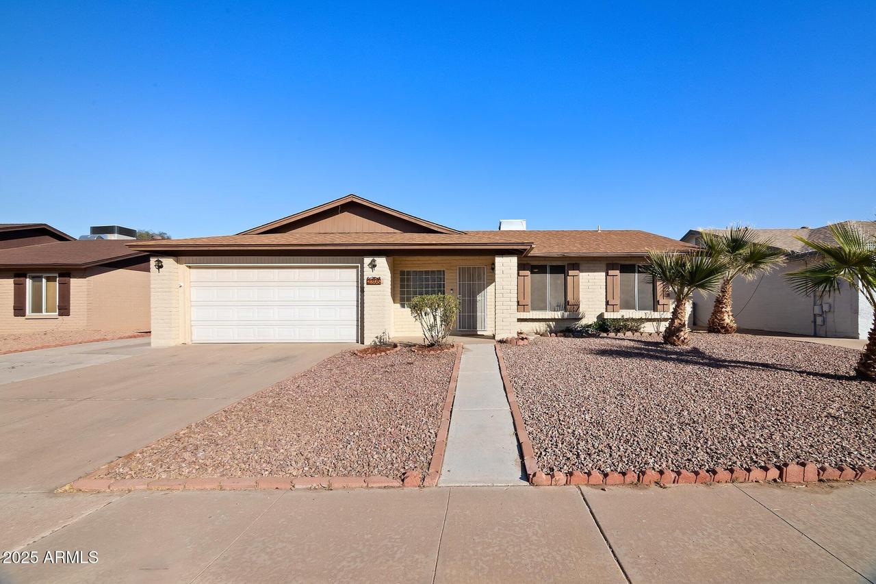 2305 S Orange St., Mesa, AZ 85210