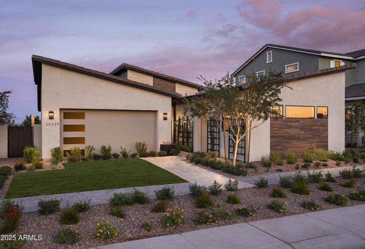 35339 N Cryolite St., San Tan Valley, AZ 85144