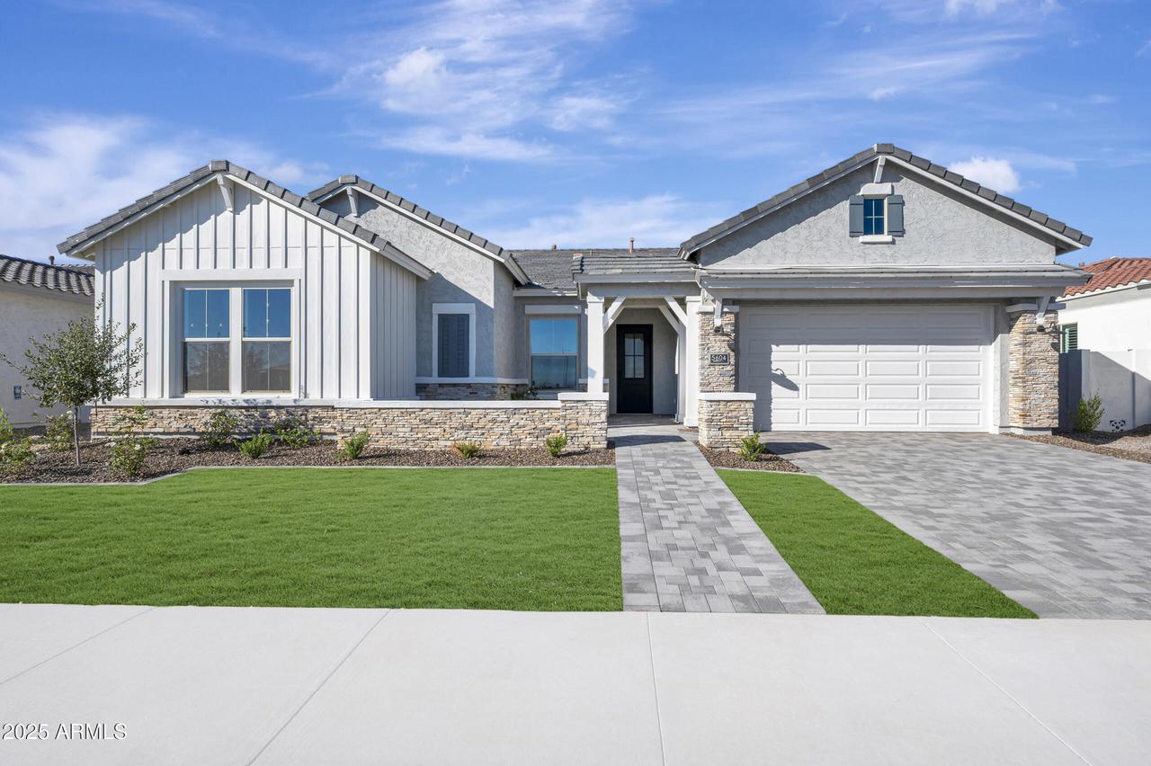 5604 N 202nd Ln., Litchfield Park, AZ 85340