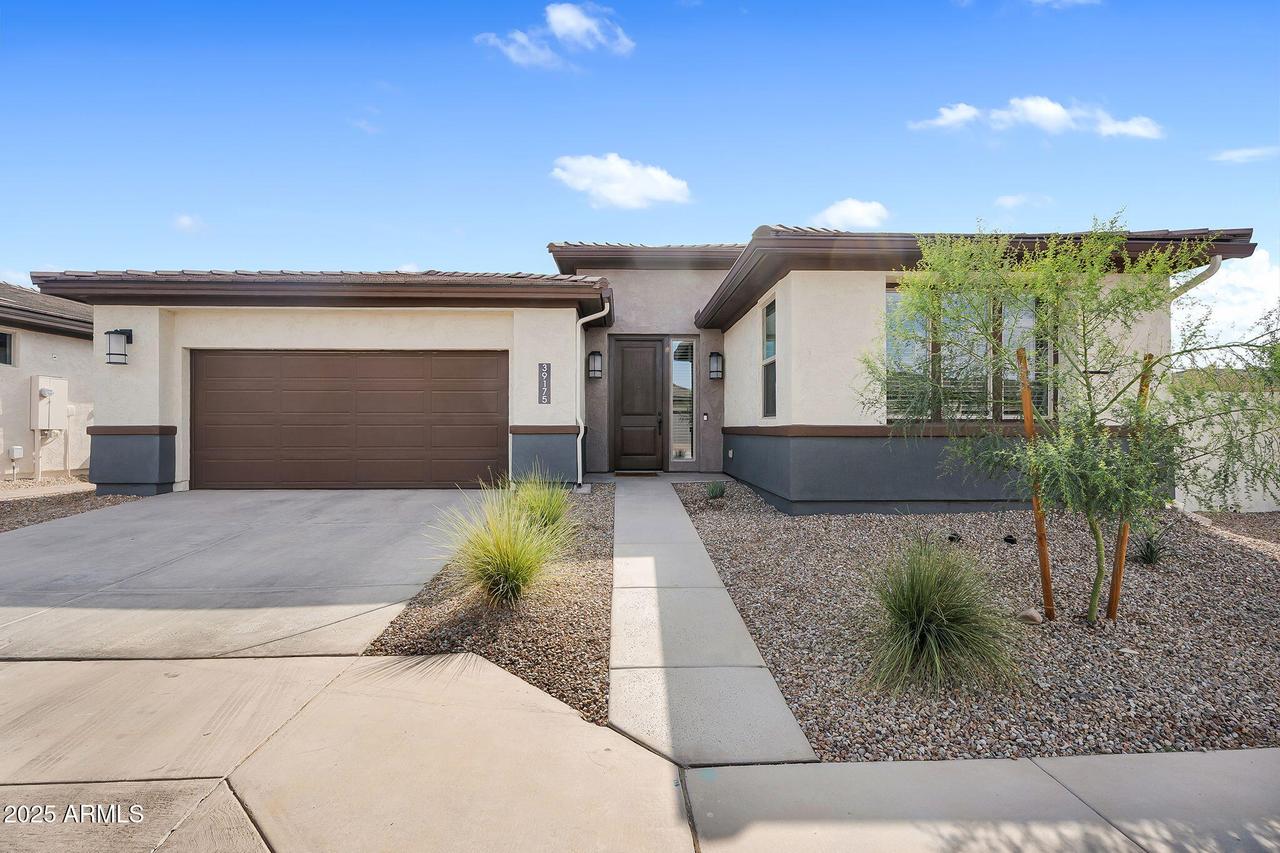 39175 N Kaden Ln., San Tan Valley, AZ 85140
