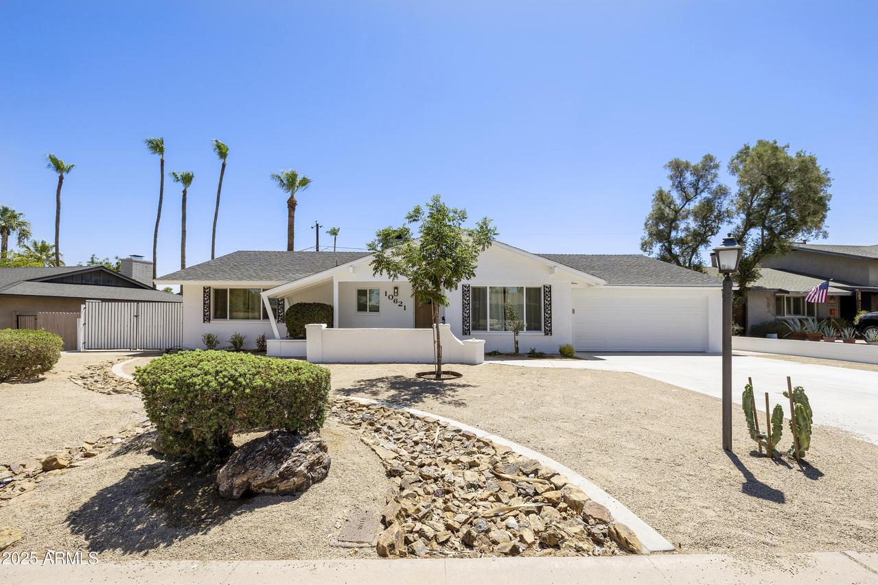 10621 N 39th St., Phoenix, AZ 85028
