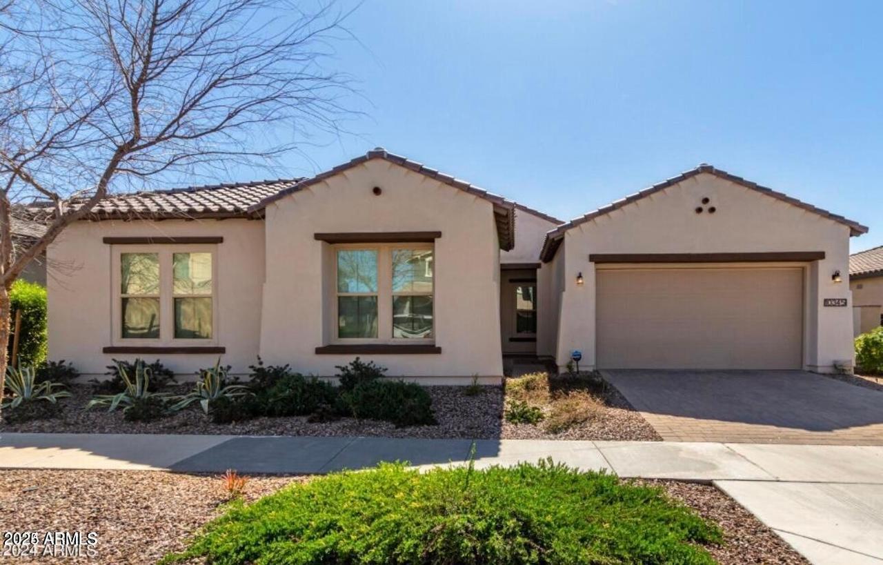 10345 E Thatcher Ave., Mesa, AZ 85212