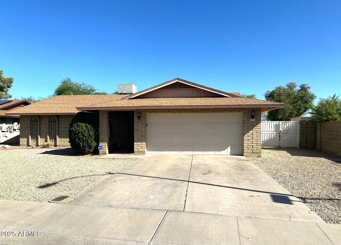 5553 W Hartford Ave., Glendale, AZ 85308