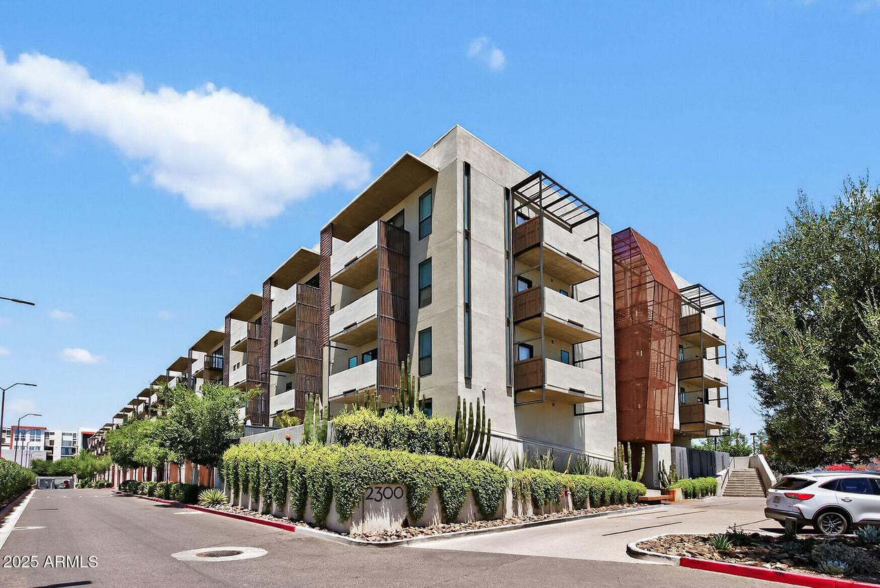 2300 E Campbell Ave. #204, Phoenix, AZ 85016