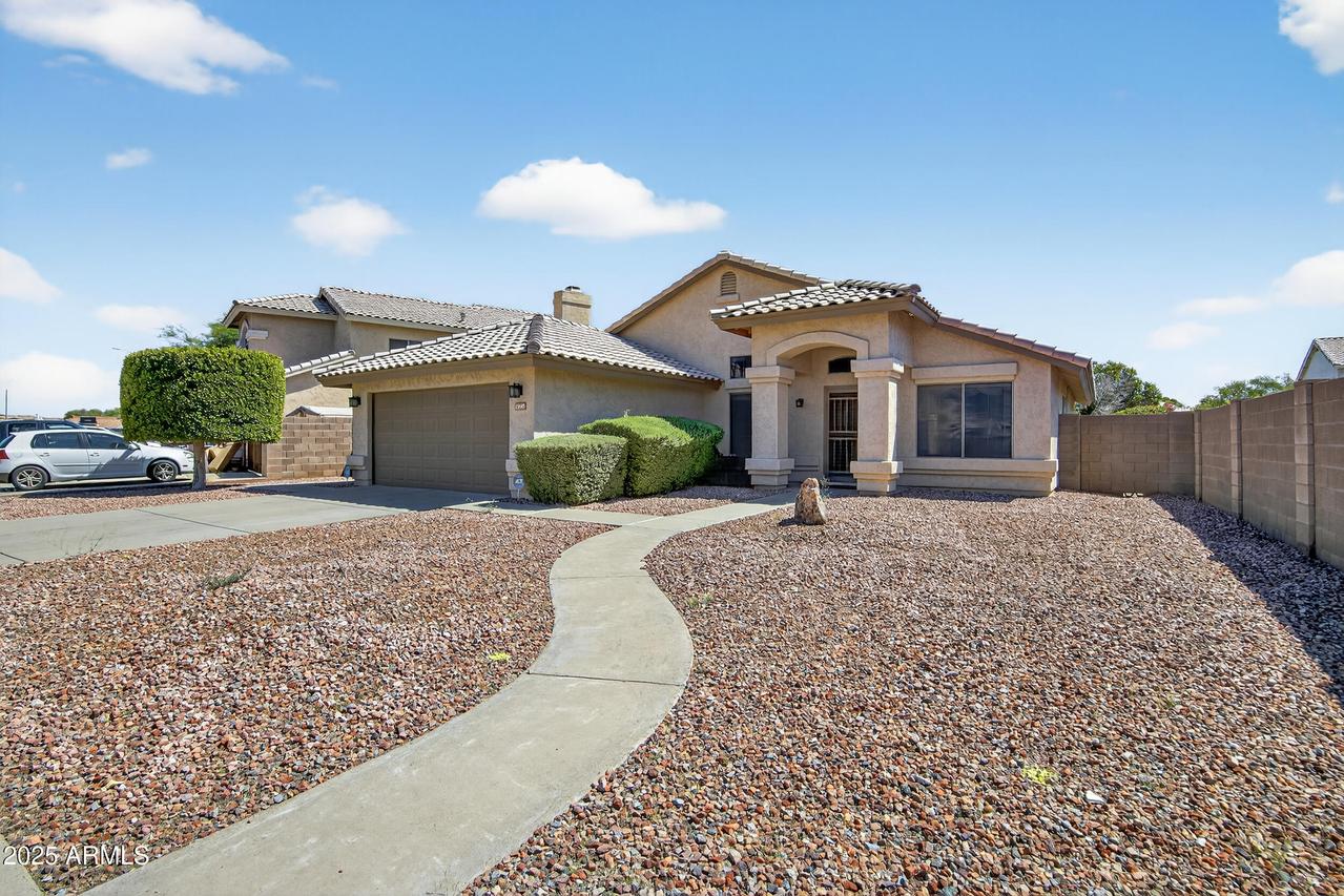 13665 N 80th Dr., Peoria, AZ 85381