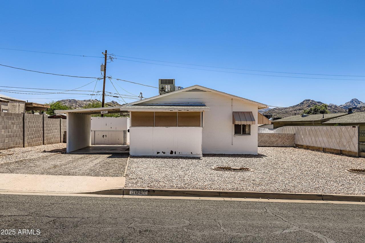 9821 N 2nd Pl., Phoenix, AZ 85020