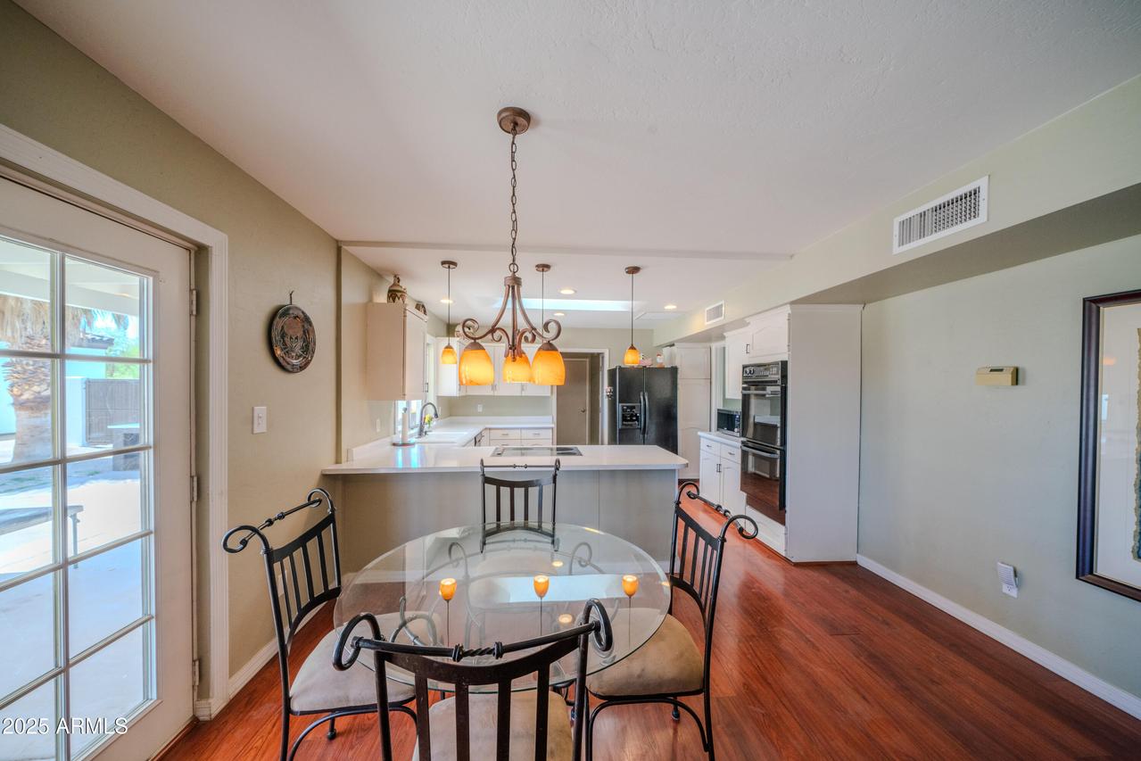 10105 E Cactus Rd., Scottsdale, AZ 85260