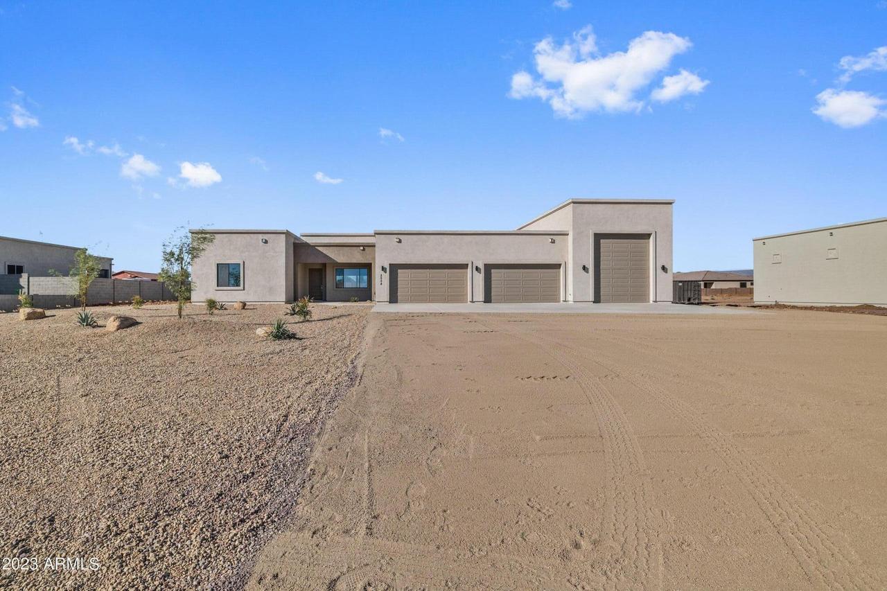 2526 W Fernwood Dr., Phoenix, AZ 85086