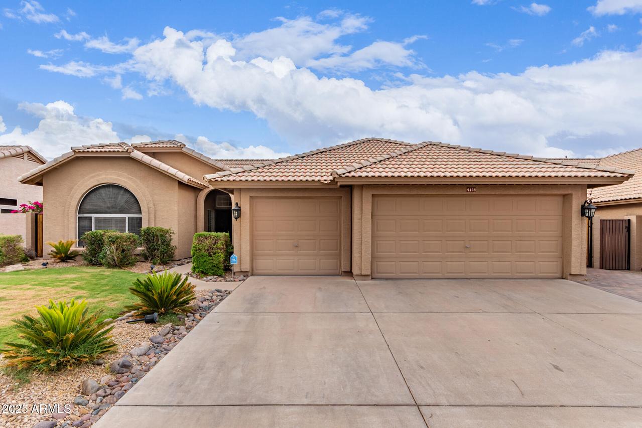 4308 E Rock Wren Rd., Phoenix, AZ 85044