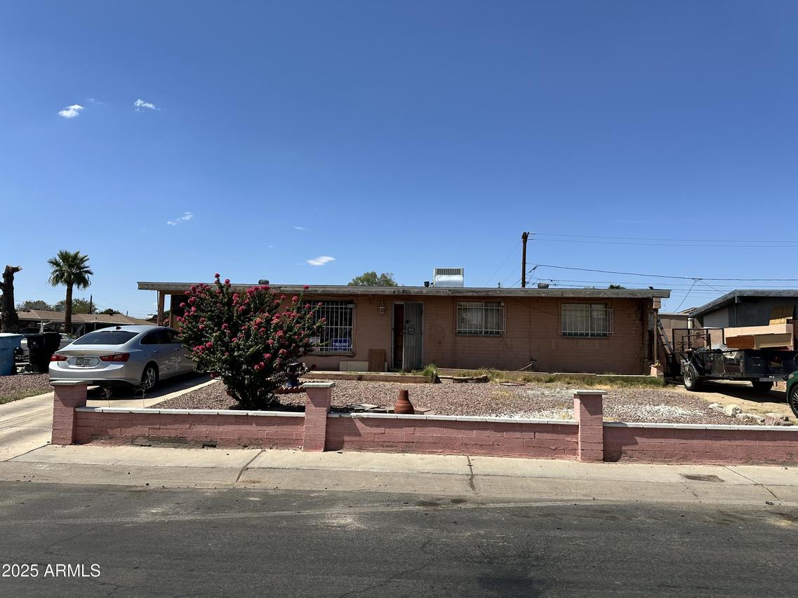 4936 W Highland Ave., Phoenix, AZ 85031