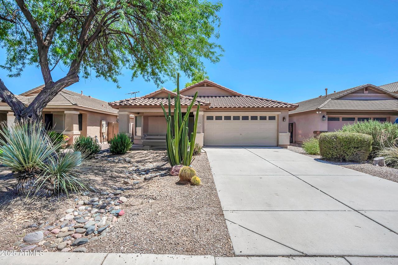 4255 E Rock Dr., San Tan Valley, AZ 85143