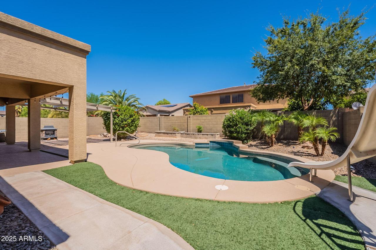 266 W Blue Lagoon Dr., Casa Grande, AZ 85122
