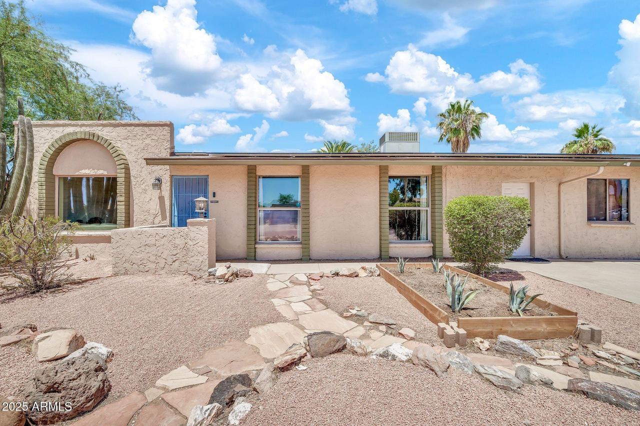 1628 W Bluefield Ave., Phoenix, AZ 85023