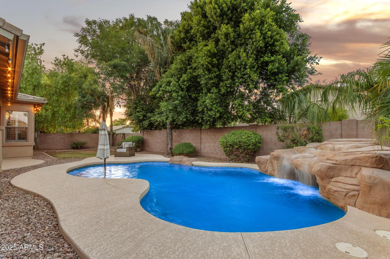 586 E Julian Dr., Gilbert, AZ 85295