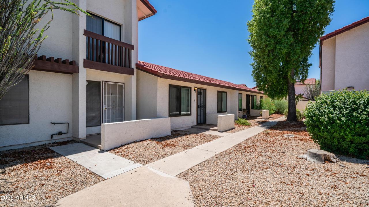 2827 E Waltann Ln. #3, Phoenix, AZ 85032