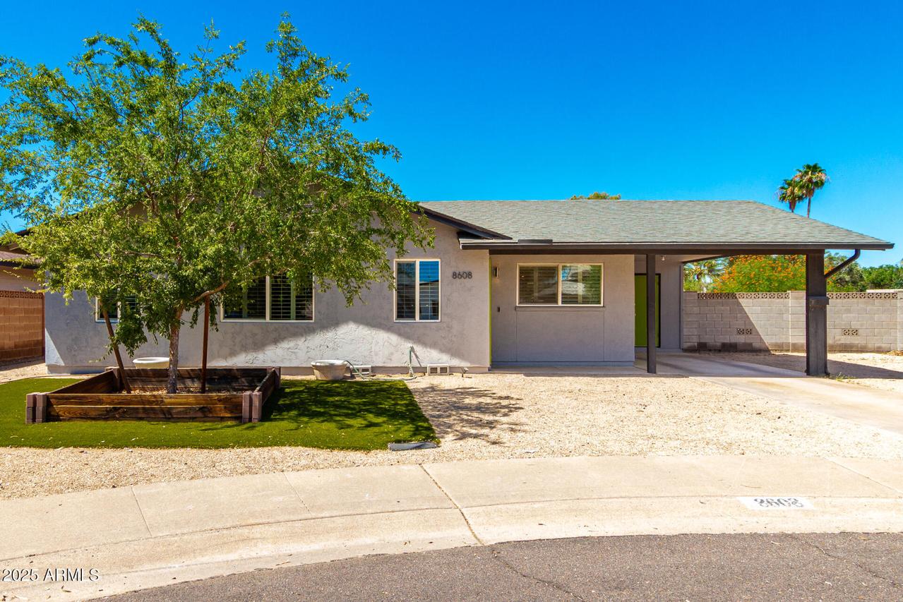 8608 E Columbus Ave., Scottsdale, AZ 85251