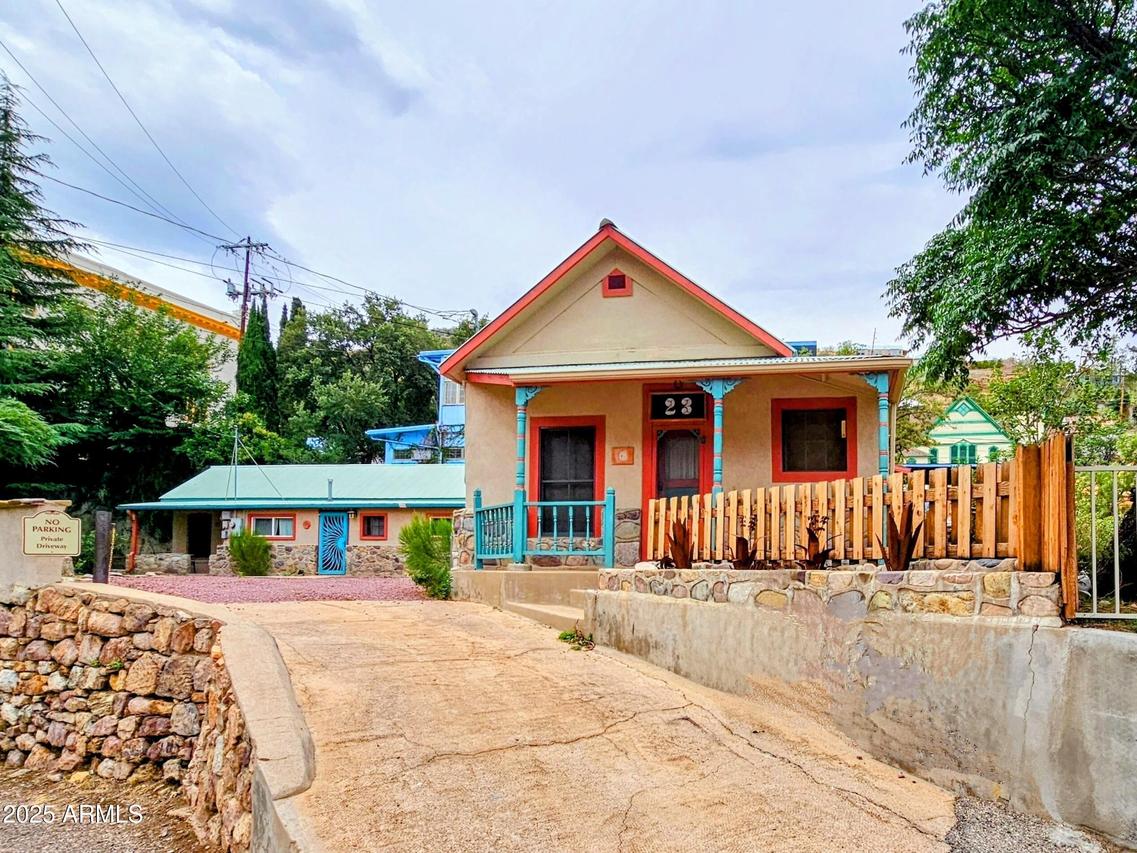 23 and 25 Sowle Ave., Bisbee, AZ 85603