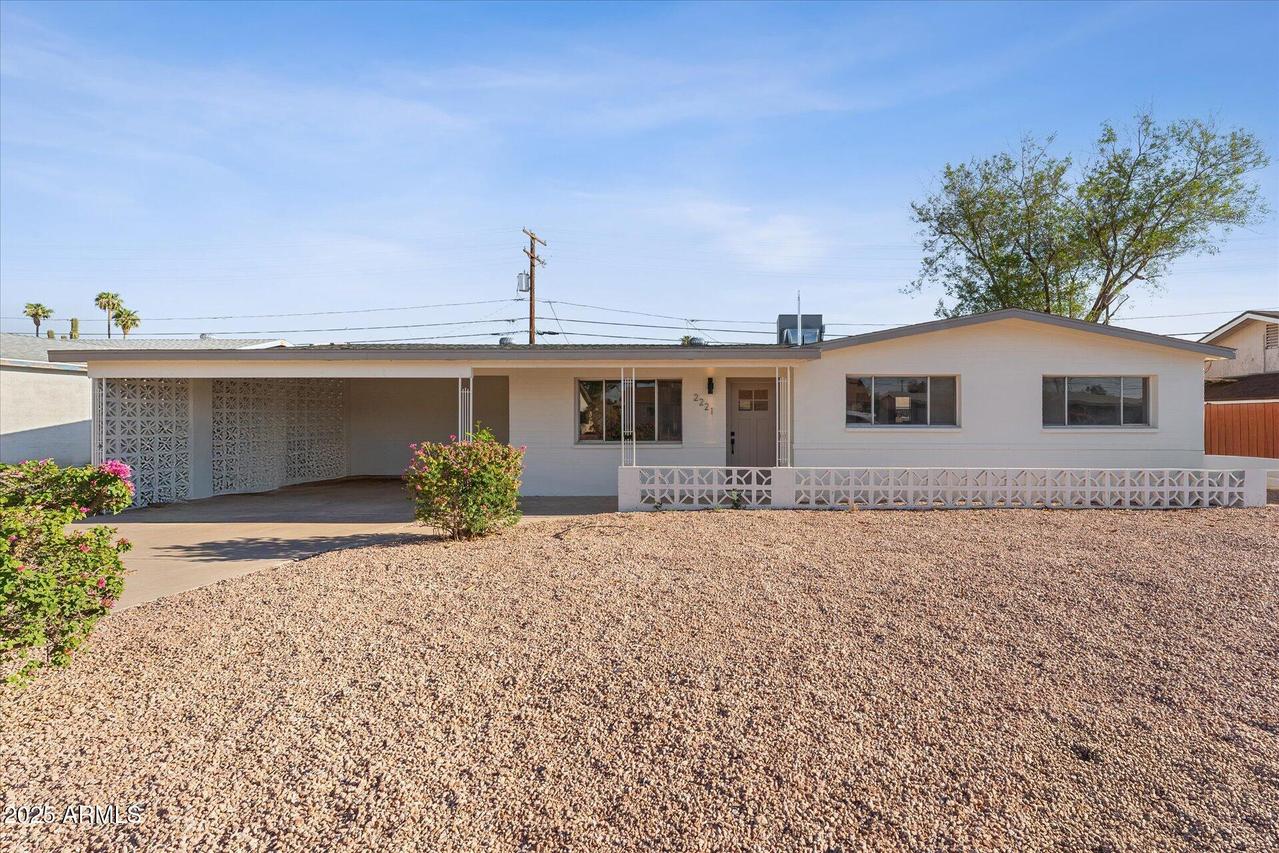 2221 E 3rd Dr., Mesa, AZ 85204
