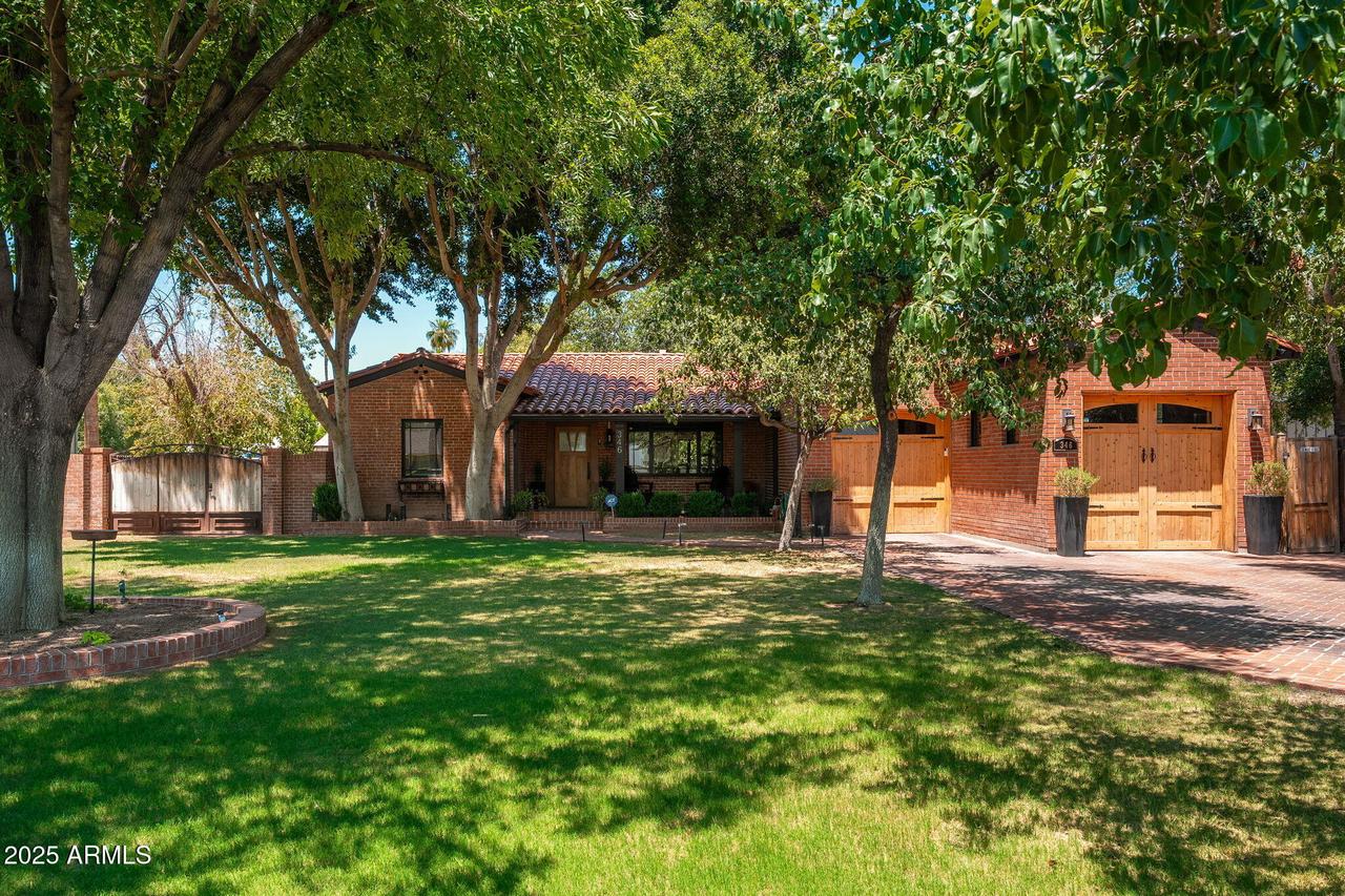 346 E Orangewood Ave., Phoenix, AZ 85020
