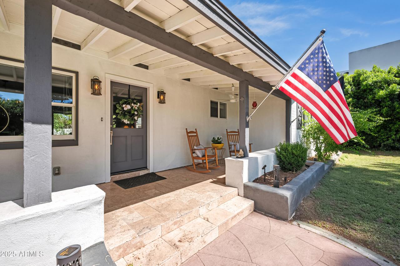 8045 N 7th Ave., Phoenix, AZ 85021