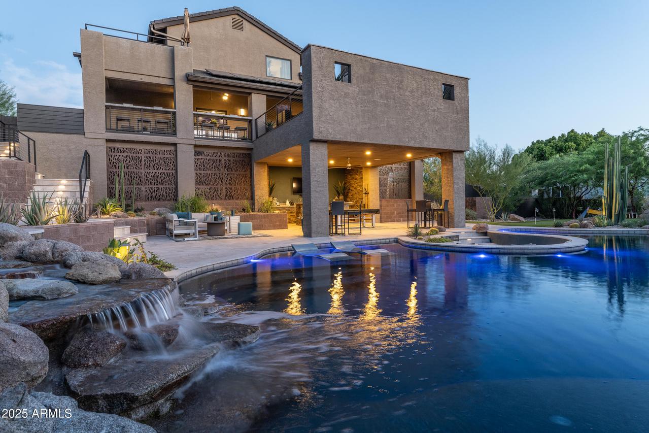 1136 E Forest Hills Dr., Phoenix, AZ 85022