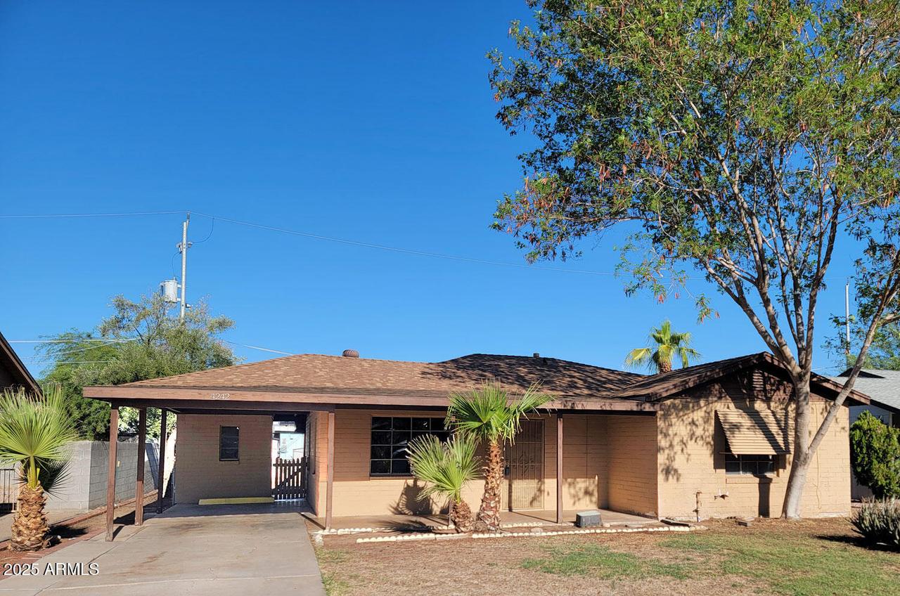 4242 N 11th Pl., Phoenix, AZ 85014