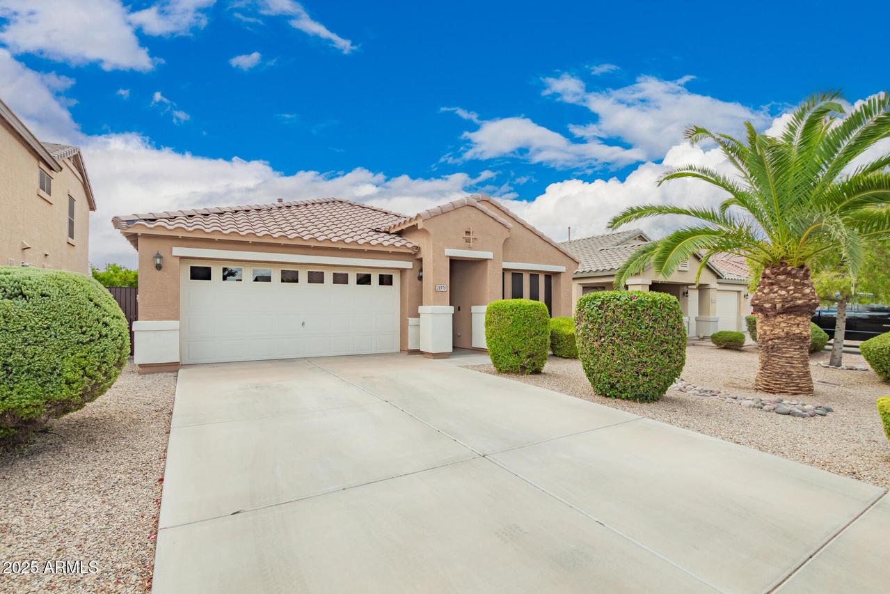 28978 N Gold Ln., San Tan Valley, AZ 85143