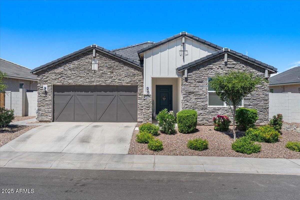 36902 N Aleutian Dr., San Tan Valley, AZ 85143