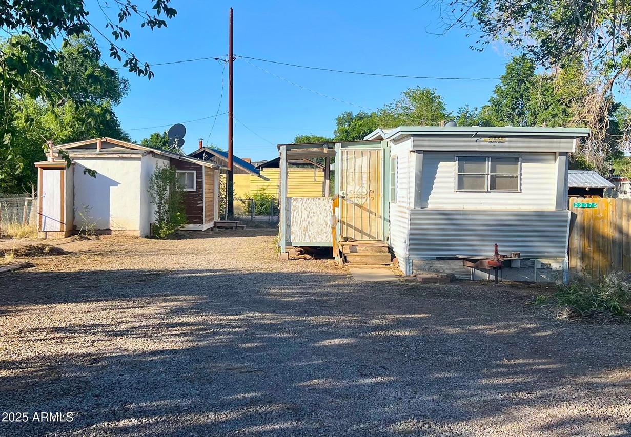 22375 W Pine St., Seligman, AZ 86337