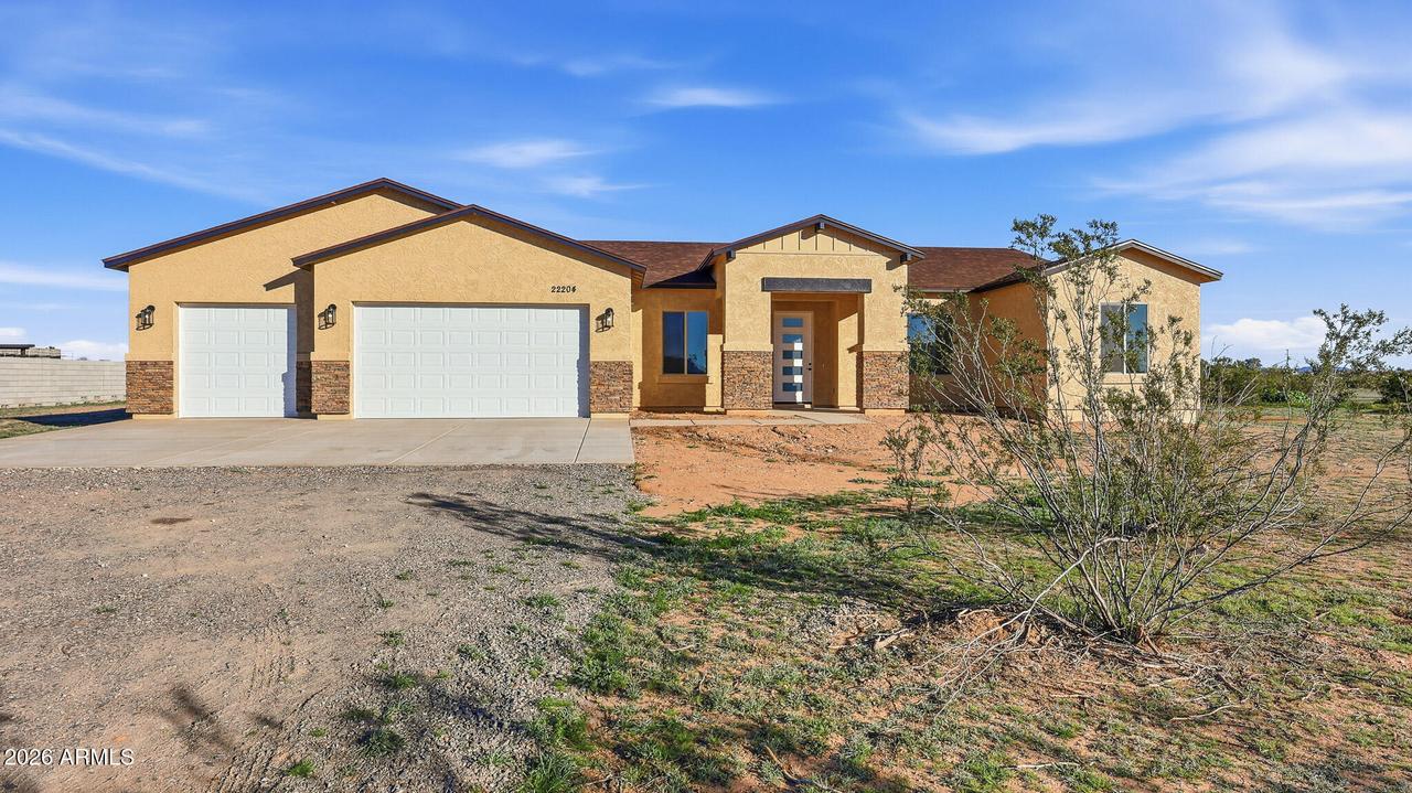 22204 W Dale Ln., Wittmann, AZ 85361