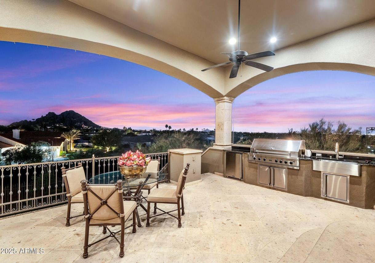 5738 N 32nd Pl., Paradise Valley, AZ 85253
