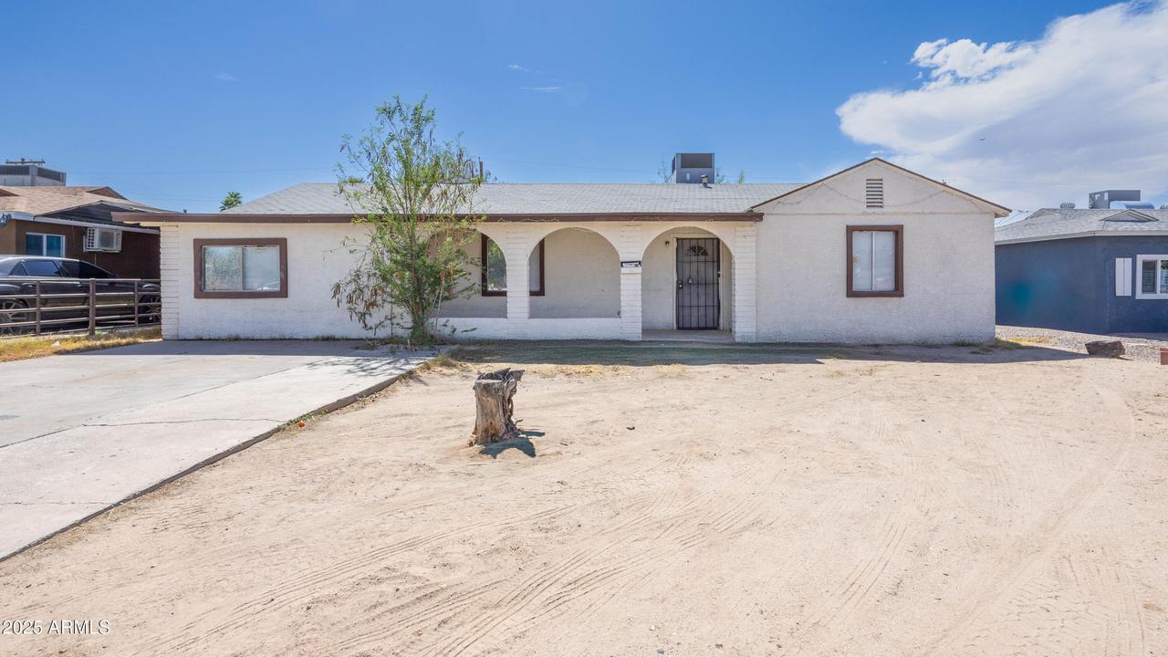 6040 S 3rd Ave., Phoenix, AZ 85041