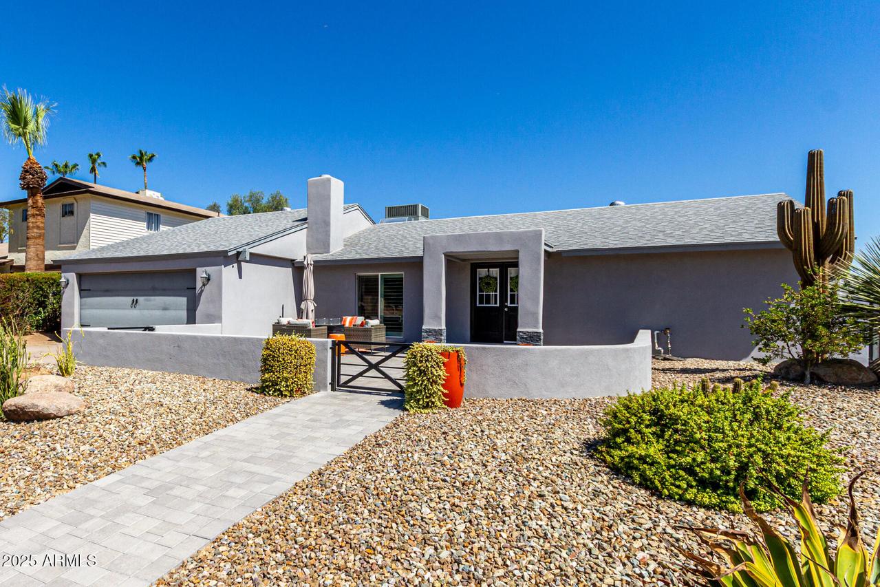 2330 E Sahuaro Dr., Phoenix, AZ 85028