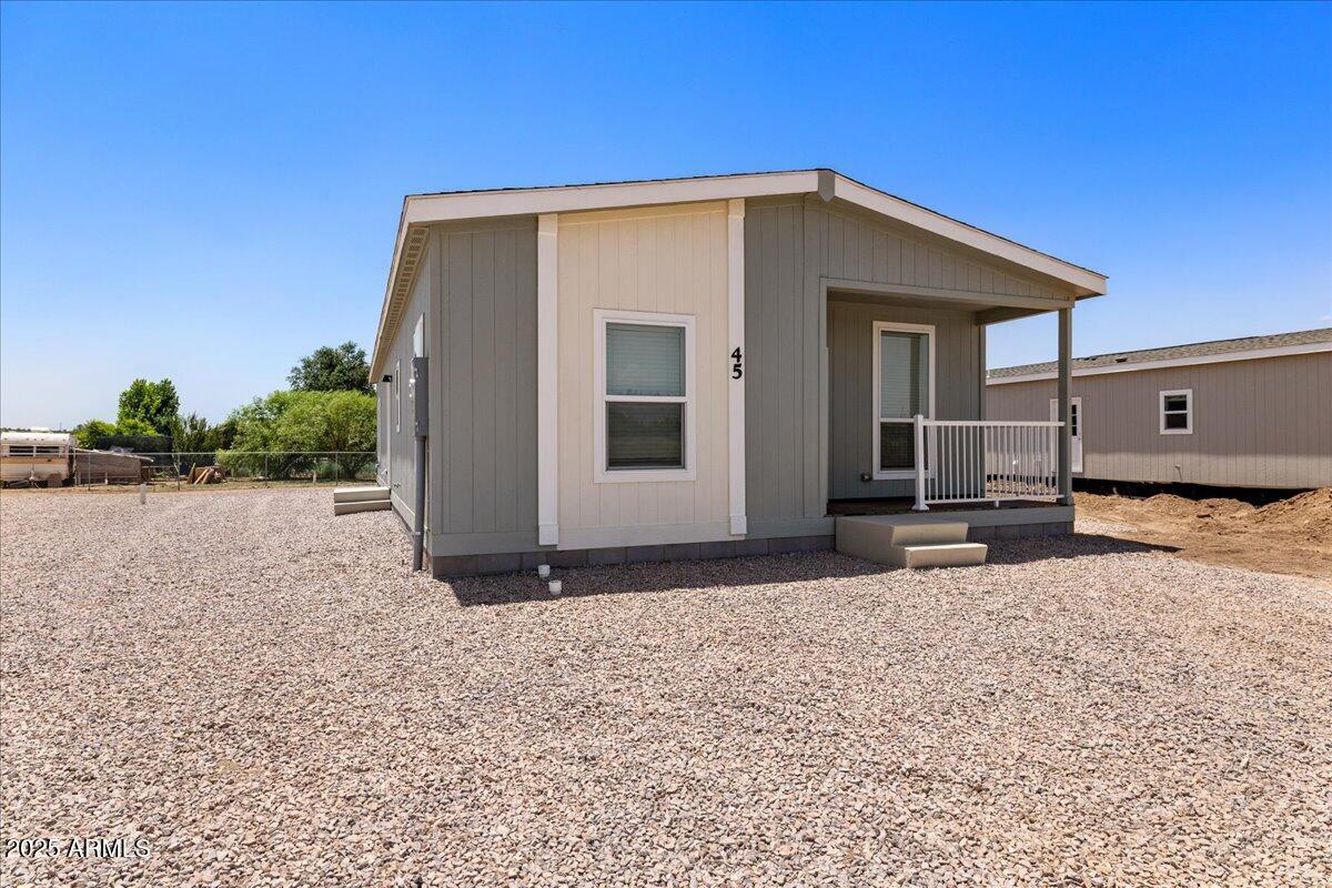 45 W Hawaii Rd., Paulden, AZ 86334