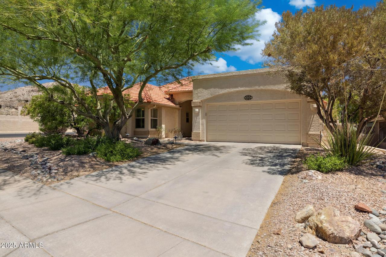 15407 S 38th St., Phoenix, AZ 85044