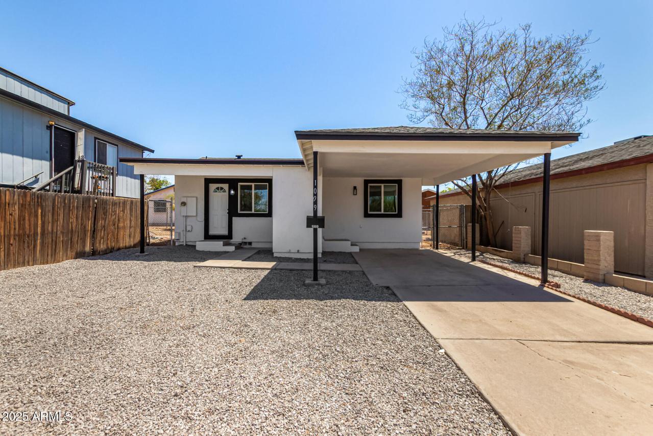 1009 E Chipman Rd., Phoenix, AZ 85040