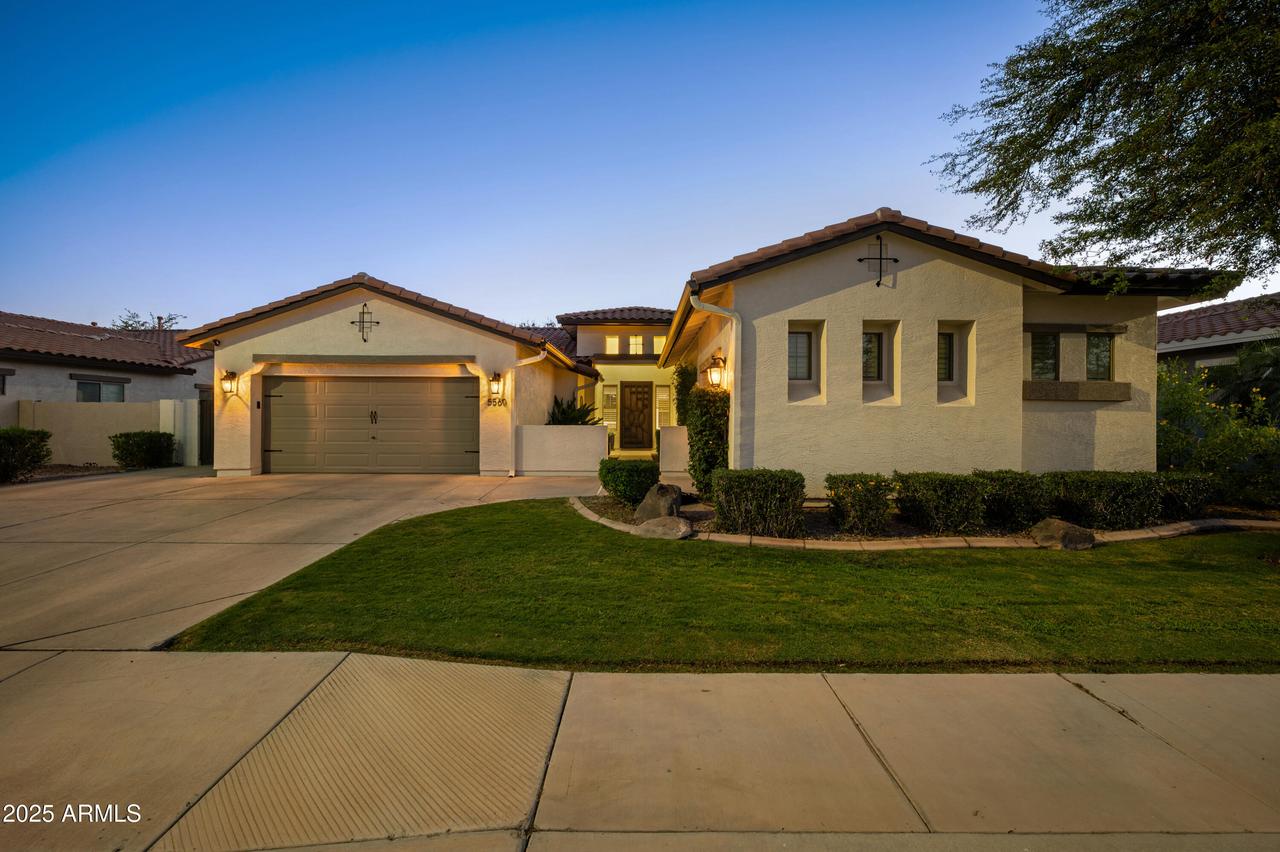 5560 S White Dr., Chandler, AZ 85249