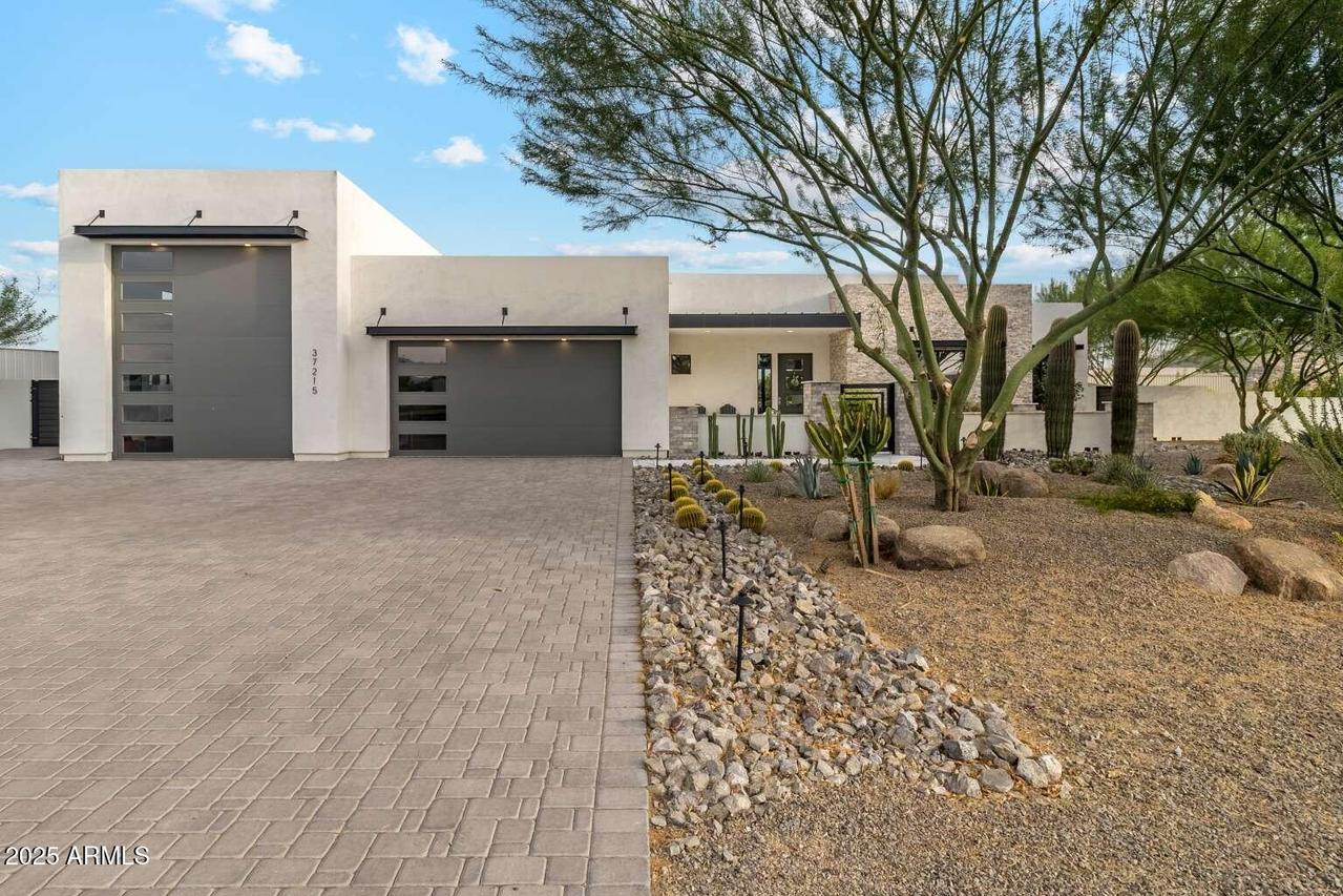 37215 N 11th Ave. #B2, Phoenix, AZ 85086