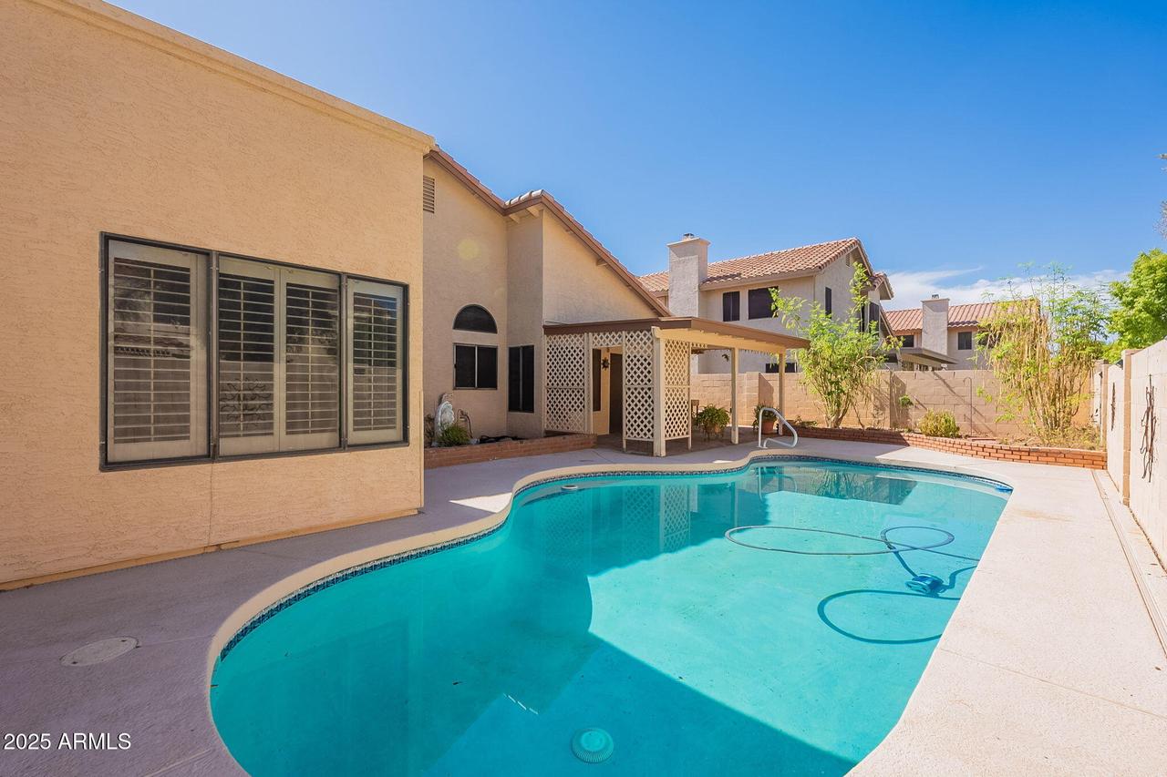 9021 S Drea Ln., Tempe, AZ 85284