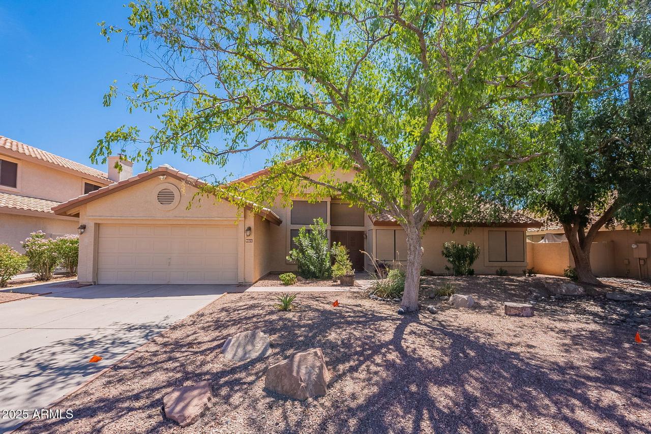 9021 S Drea Ln., Tempe, AZ 85284