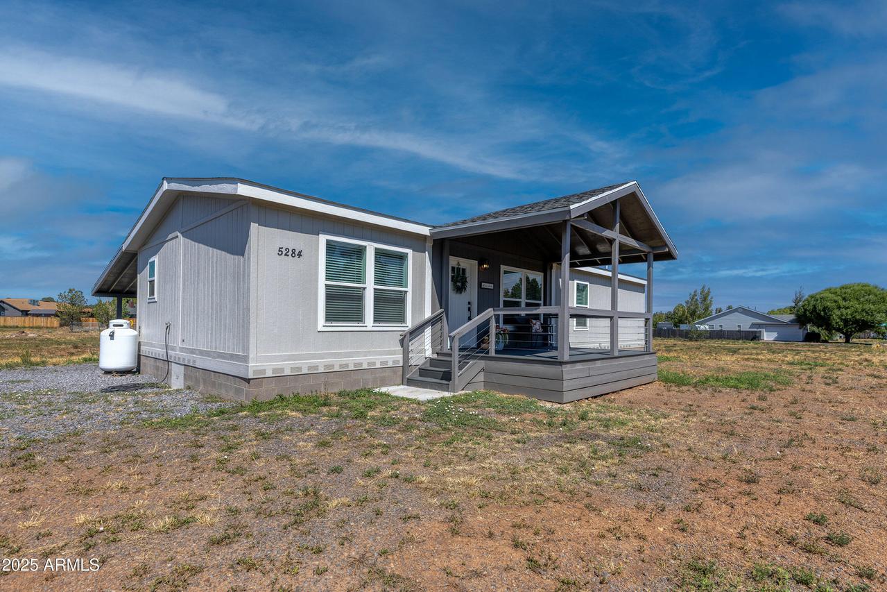 5284 Lake Dr., Lakeside, AZ 85929