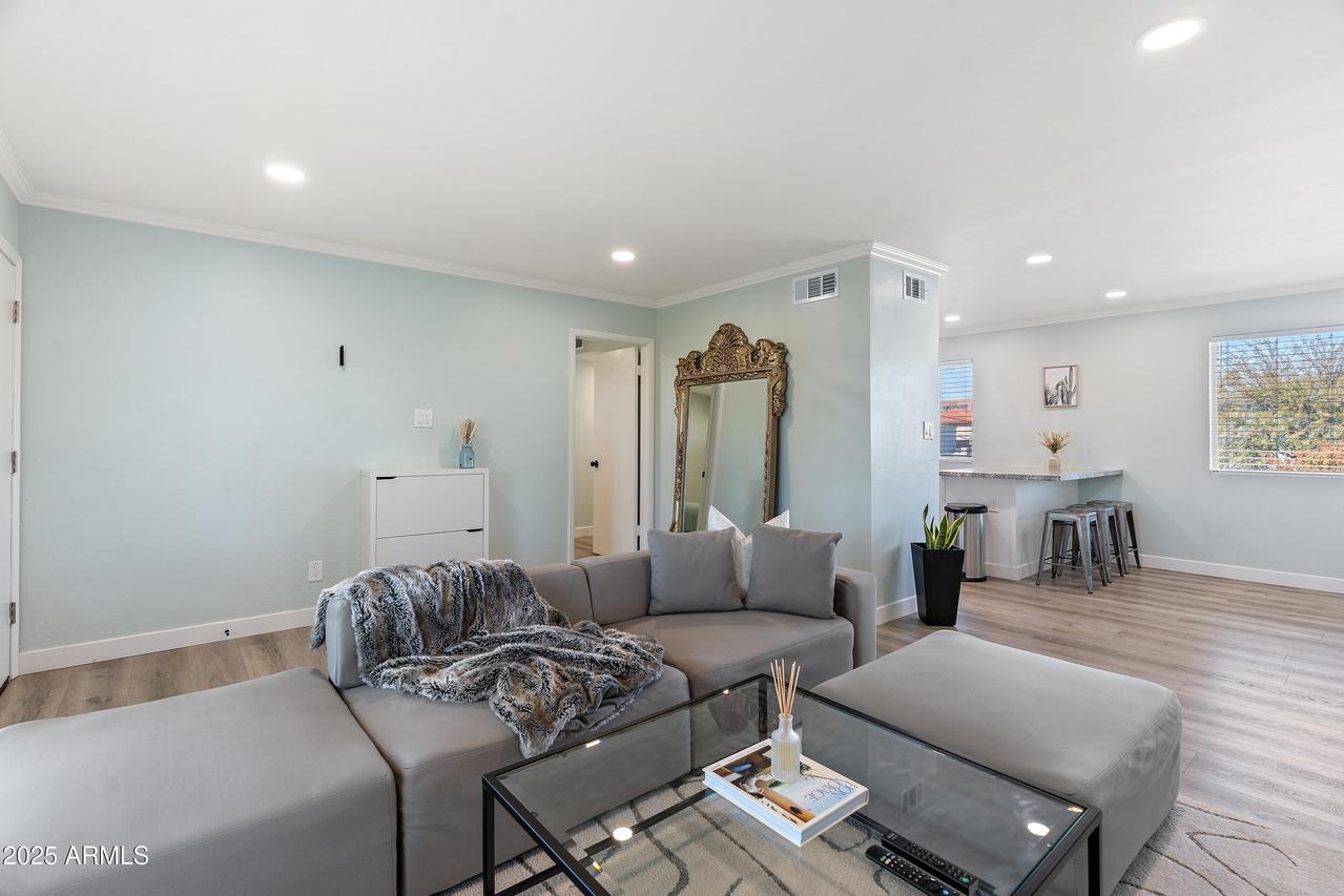 7141 N 16th St. #209, Phoenix, AZ 85020