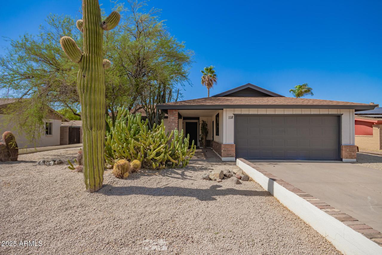 118 W Bluefield Ave., Phoenix, AZ 85023