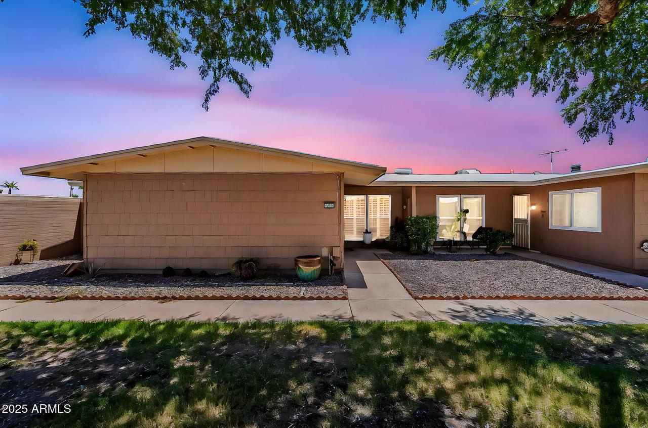 17823 N 99th Dr., Sun City, AZ 85373